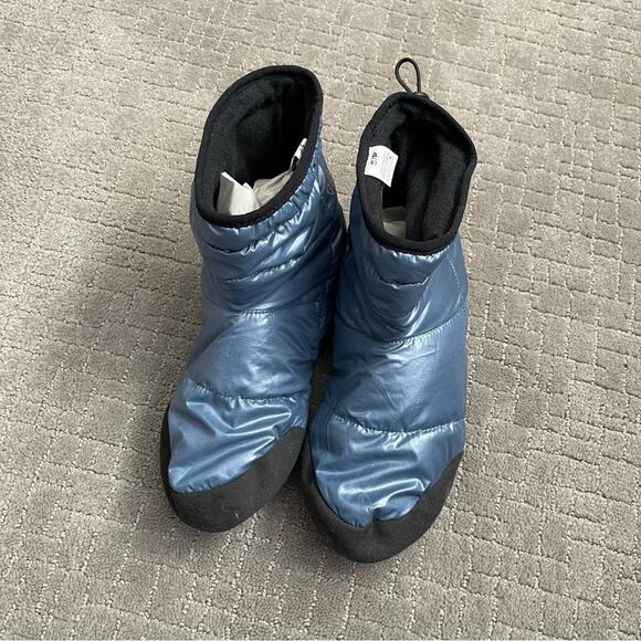 OR Outdoor Research Blue Puffer Booties Small - Picture 1 of 9